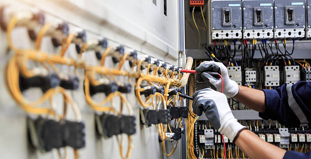 Professional Electrician technician working in Elmo, TX